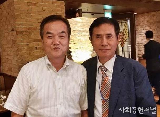 츠카모토 저널리스트(좌)와 함께 (2017년 8월 도쿄)