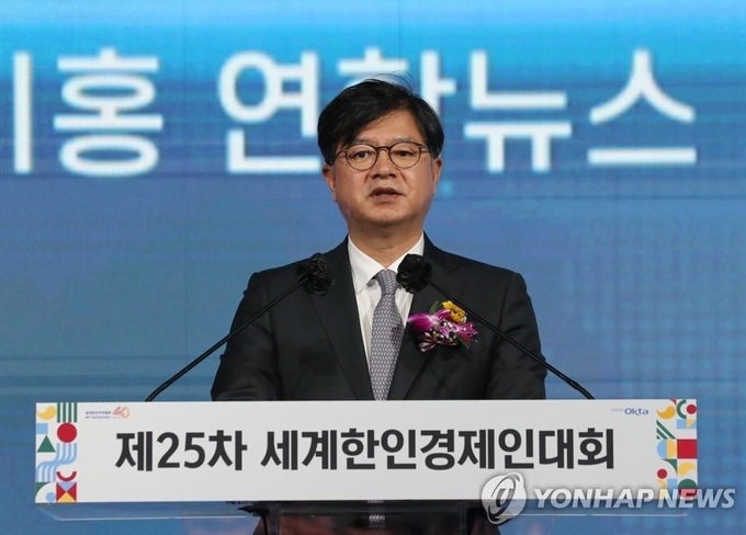 성기홍 연합뉴스 사장이 12일 서울시 광진구 워커힐 호텔에서 열린 세계한인경제인대회에서 환영사를 하고 있다.